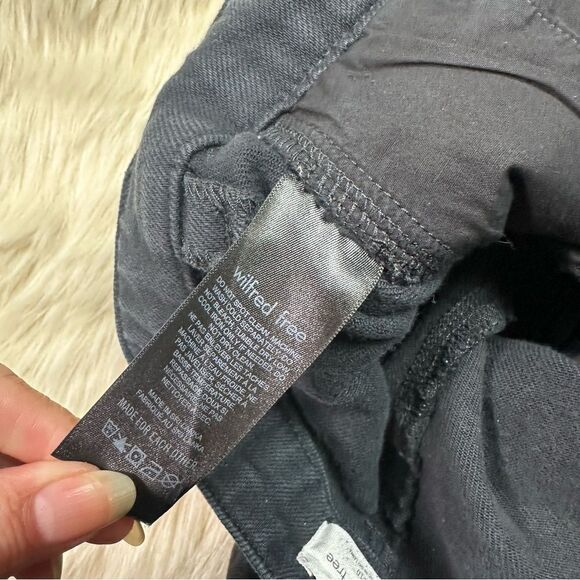 Wilfred Black Cargo Pants with Structured Design - Picture 5 of 8